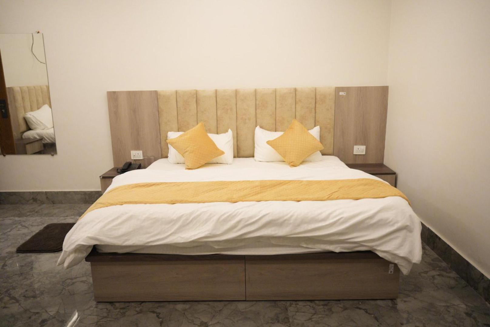 Hotel Harry Rishīkesh Екстериор снимка